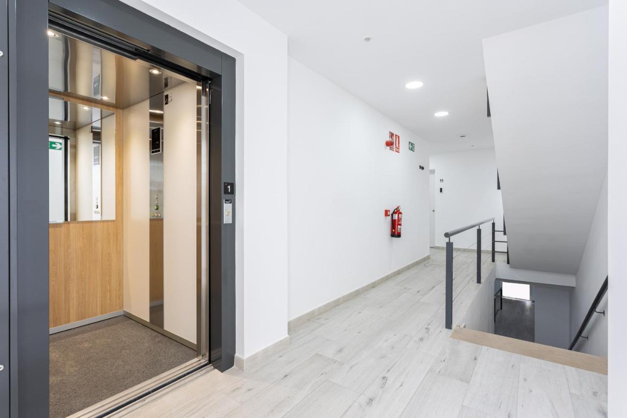 Apartamentos La Pelusa Málaga Exterior foto